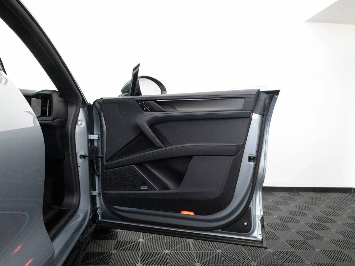 2026 Porsche Cayenne Cayenne Turbo Coupe Electric