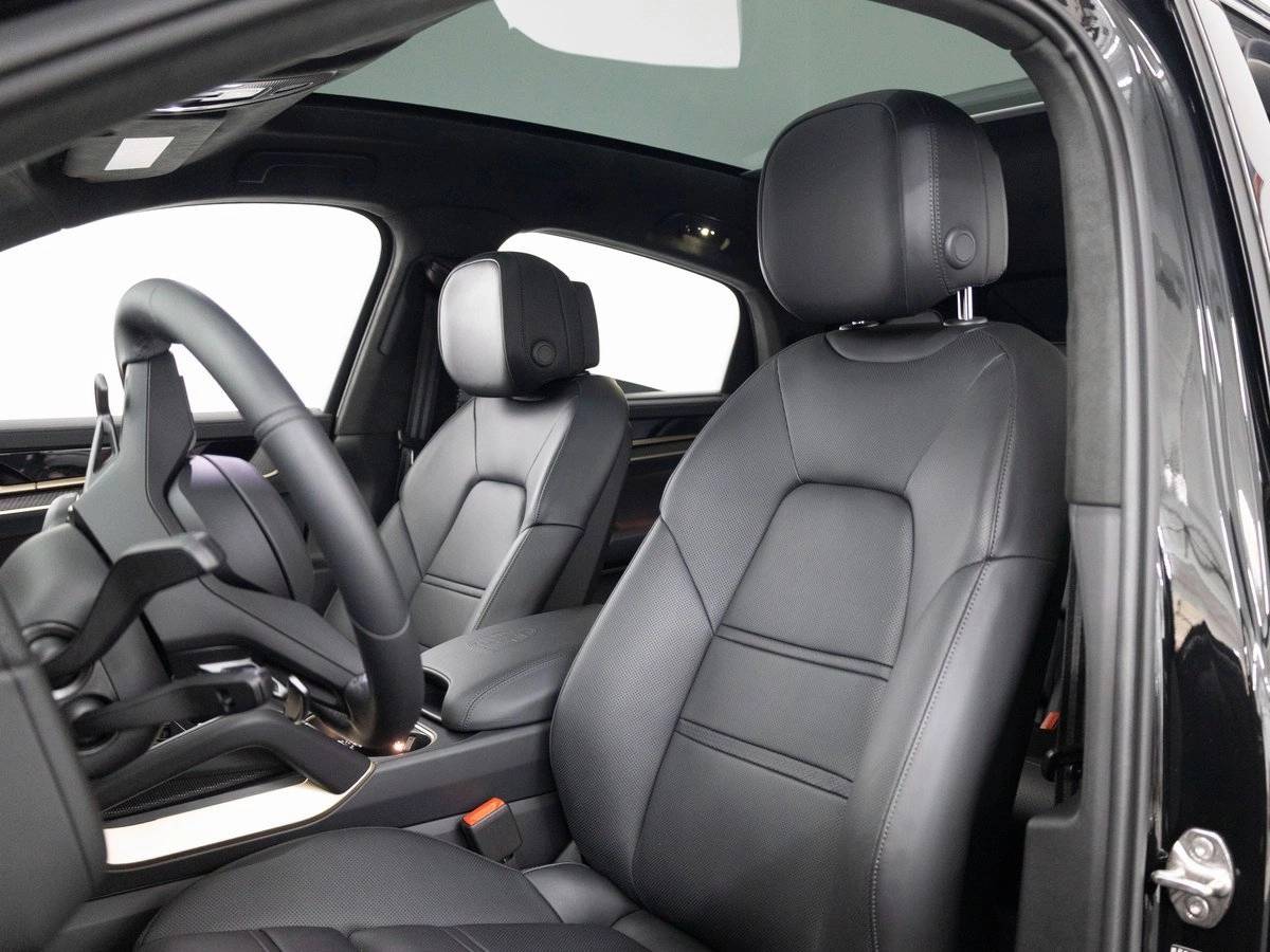 2026 Porsche Cayenne GTS