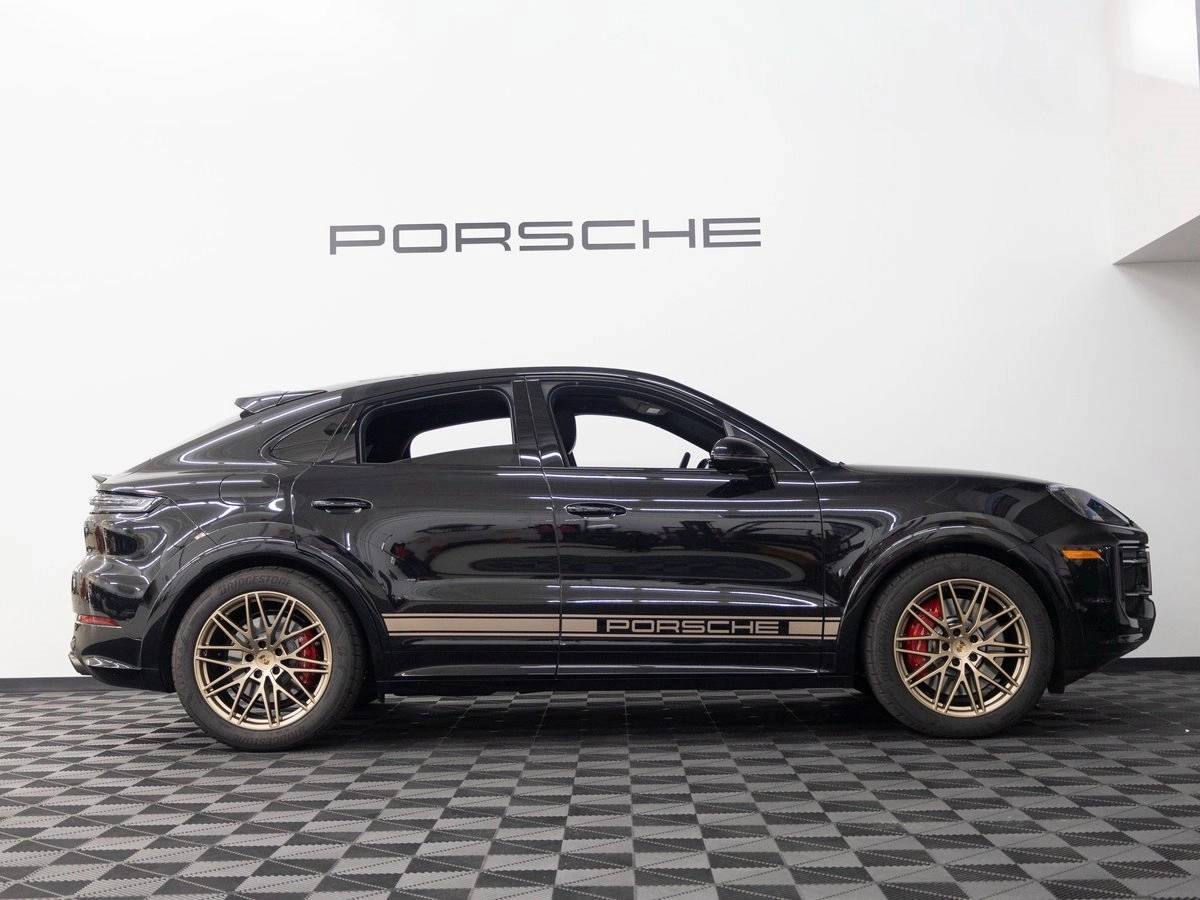 2026 Porsche Cayenne GTS