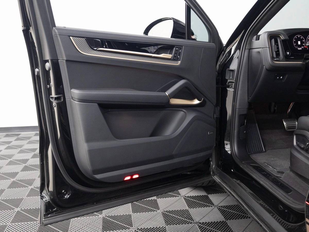 2026 Porsche Cayenne GTS