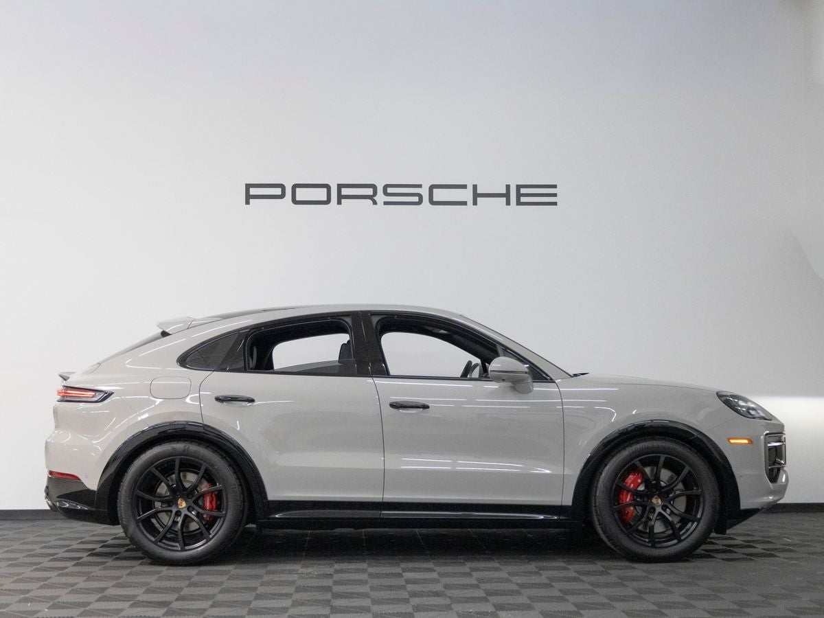 2026 Porsche Cayenne Cayenne GTS Coupe