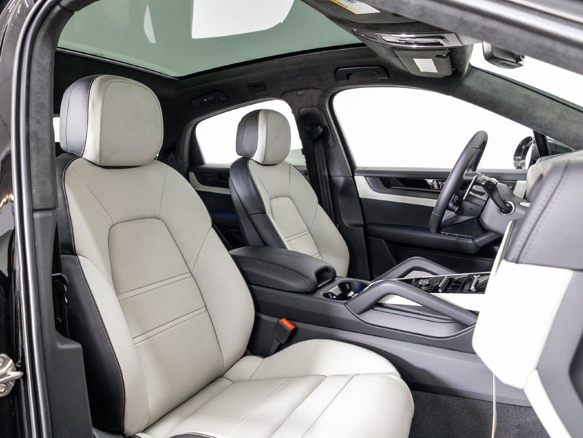 2026 Porsche Cayenne Cayenne GTS Coupe