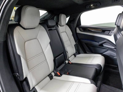 2026 Porsche Cayenne Cayenne GTS Coupe