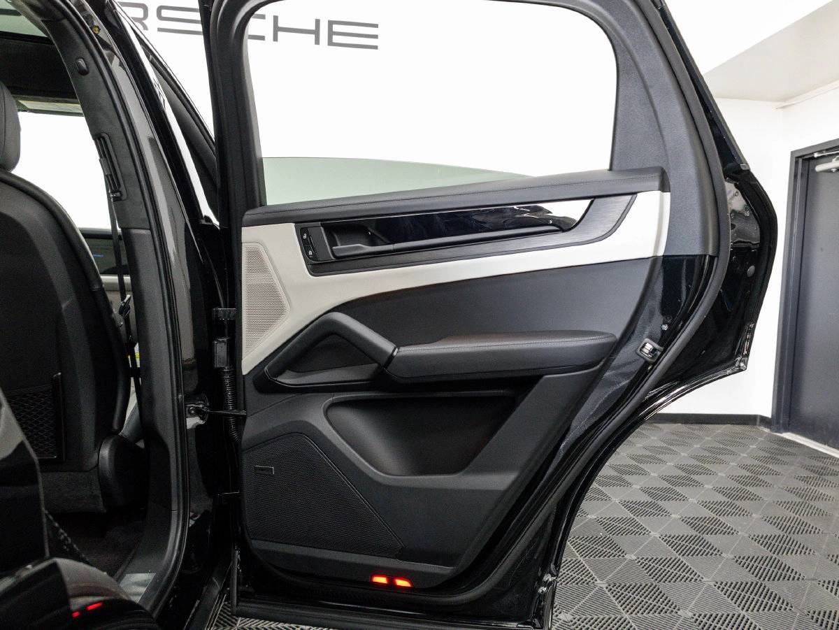 2026 Porsche Cayenne Cayenne GTS Coupe