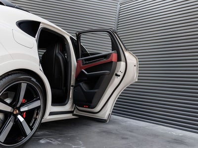 2026 Porsche Cayenne GTS