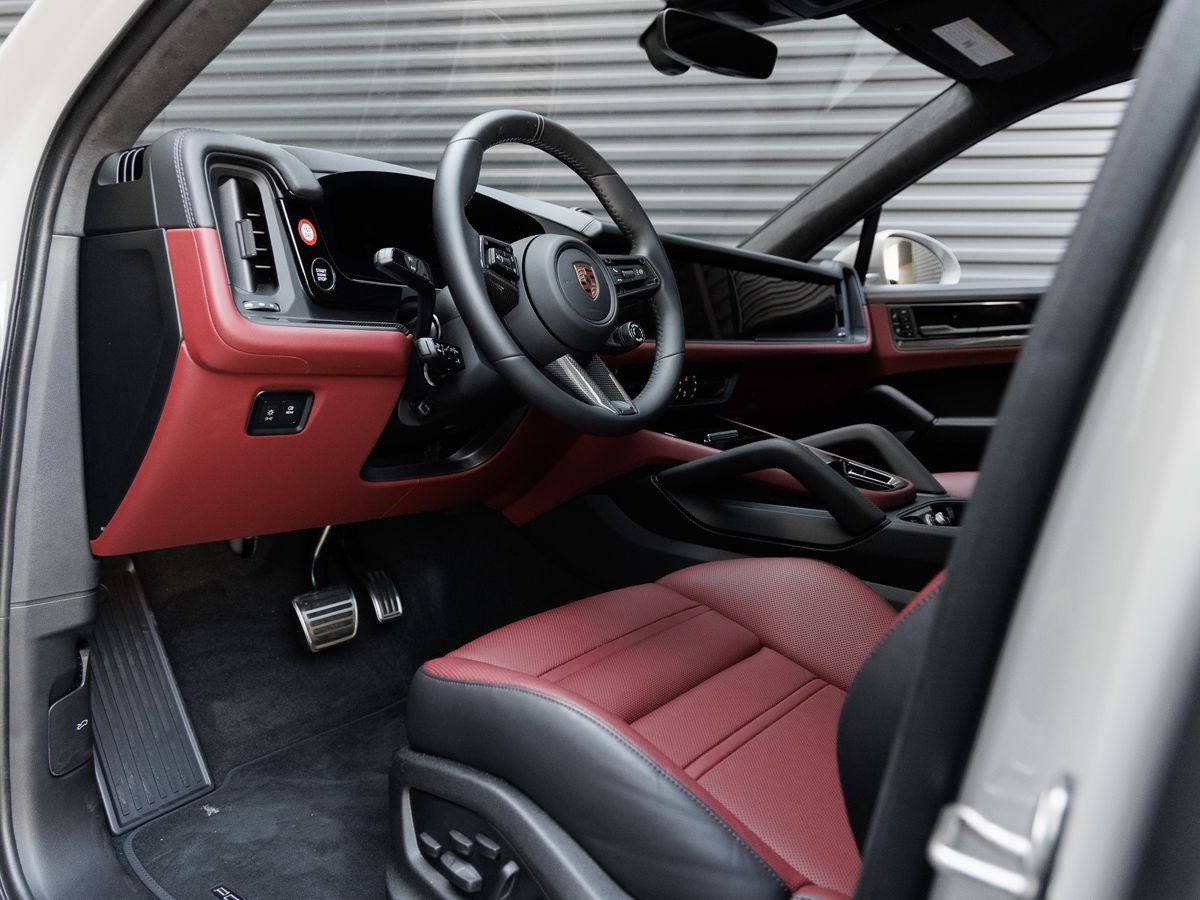 2026 Porsche Cayenne GTS