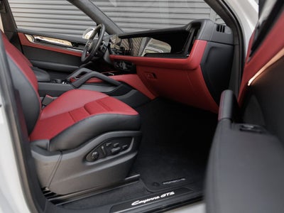 2026 Porsche Cayenne GTS