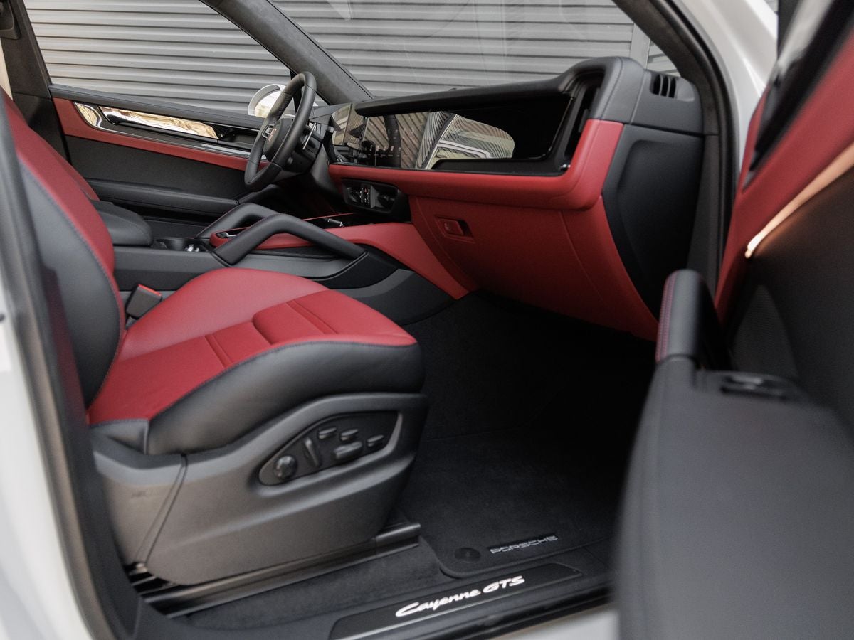 2026 Porsche Cayenne GTS