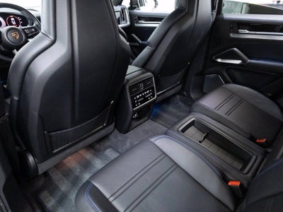 2024 Porsche Cayenne Cayenne Turbo GT