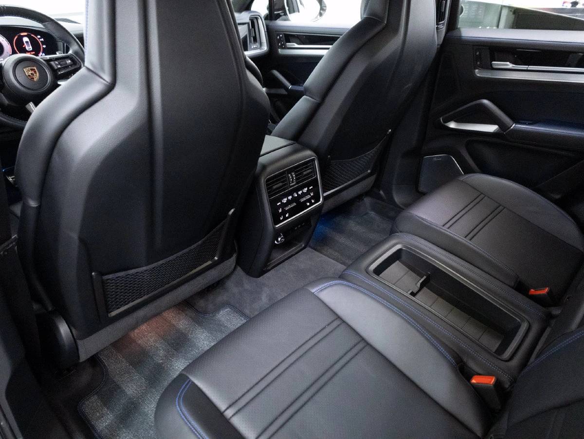 2024 Porsche Cayenne Cayenne Turbo GT