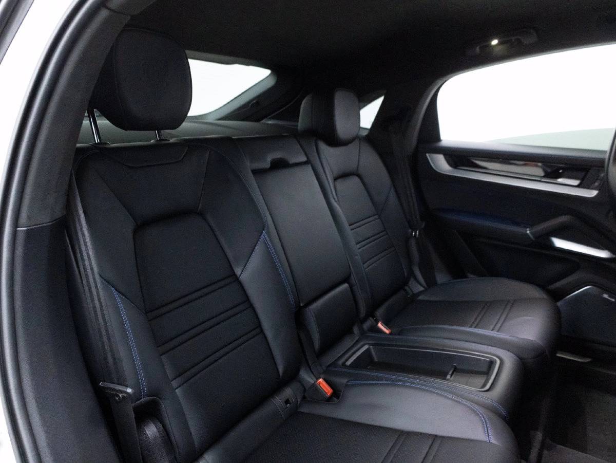 2024 Porsche Cayenne Cayenne Turbo GT