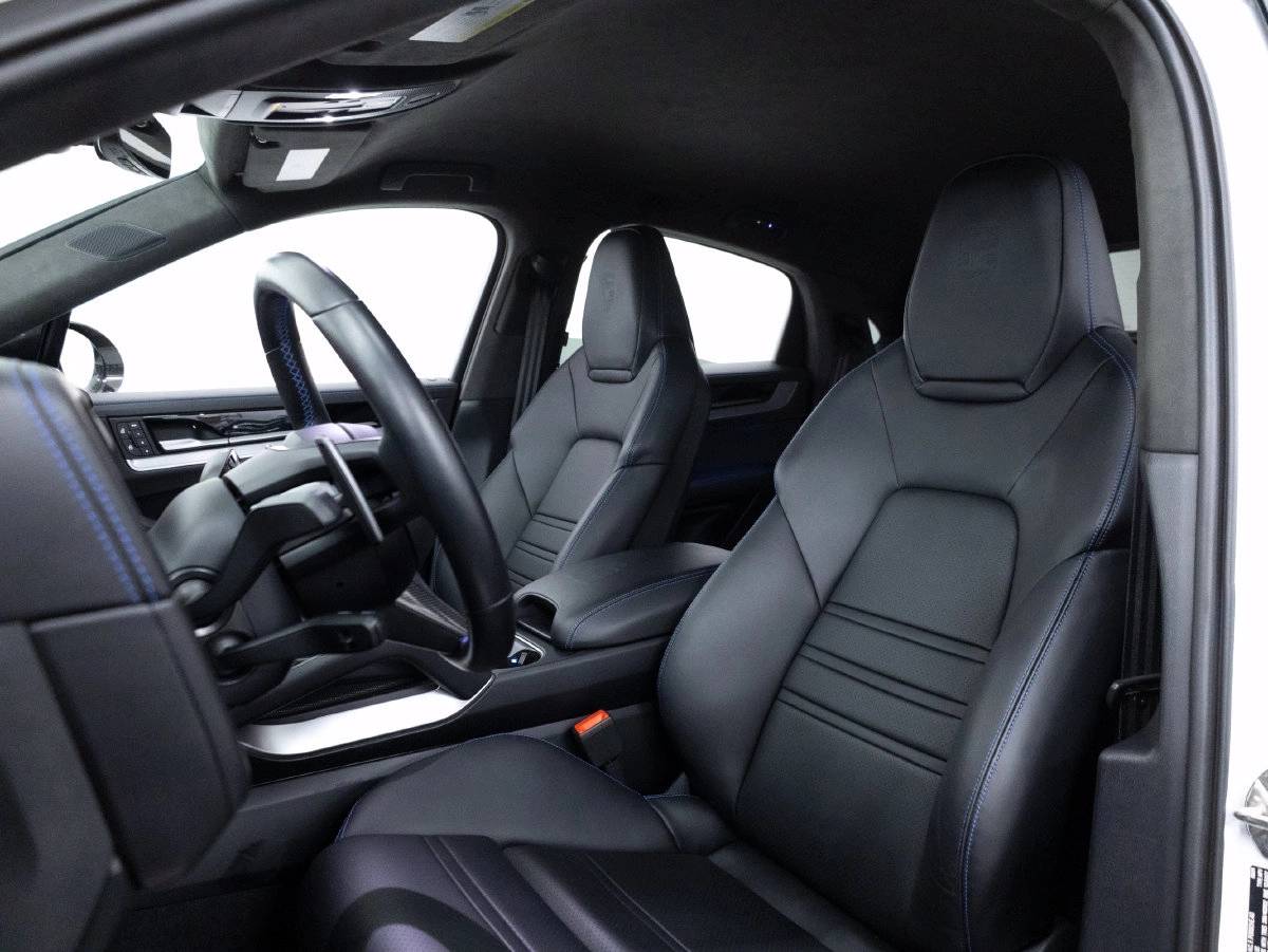 2024 Porsche Cayenne Cayenne Turbo GT