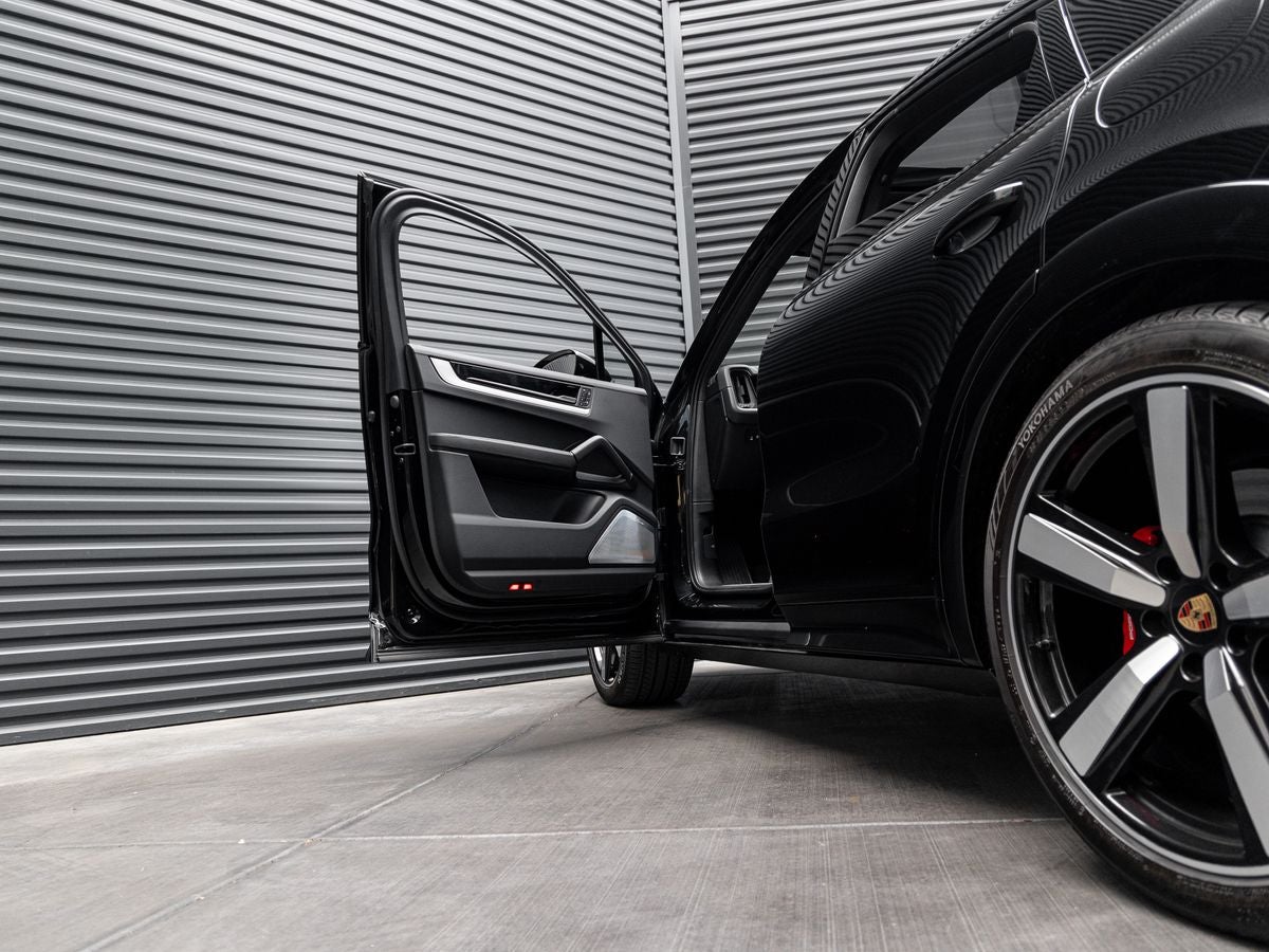 2025 Porsche Cayenne S
