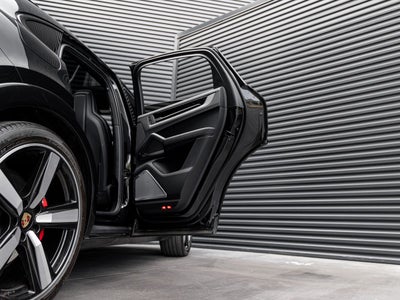 2025 Porsche Cayenne S