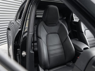 2025 Porsche Cayenne S