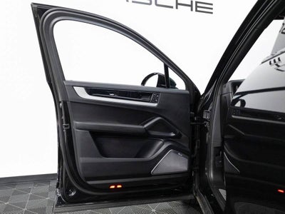 2025 Porsche Cayenne Cayenne S E-Hybrid Coupe