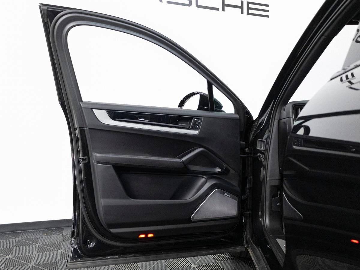 2025 Porsche Cayenne Cayenne S E-Hybrid Coupe
