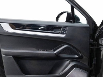 2025 Porsche Cayenne Cayenne S E-Hybrid Coupe