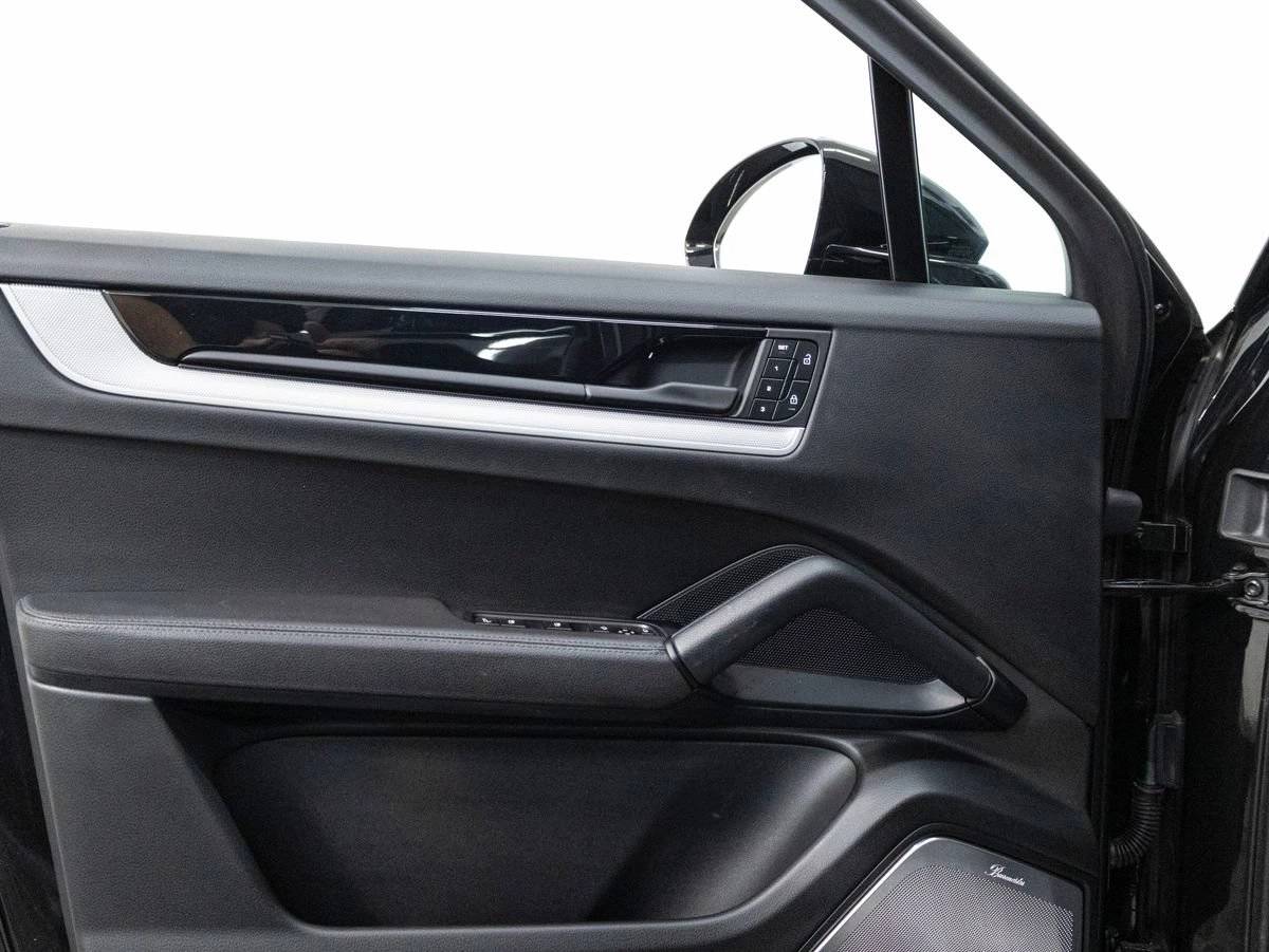 2025 Porsche Cayenne Cayenne S E-Hybrid Coupe