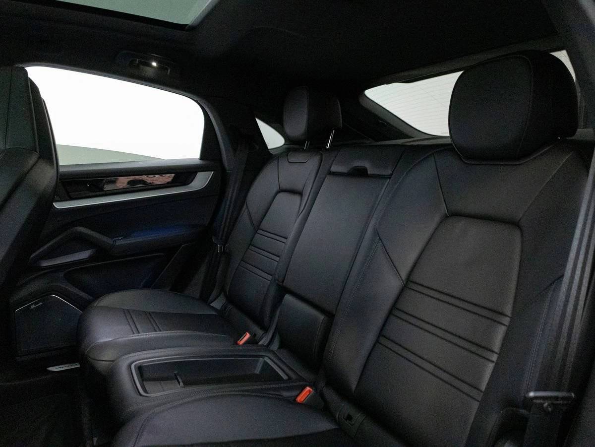 2025 Porsche Cayenne Cayenne S E-Hybrid Coupe