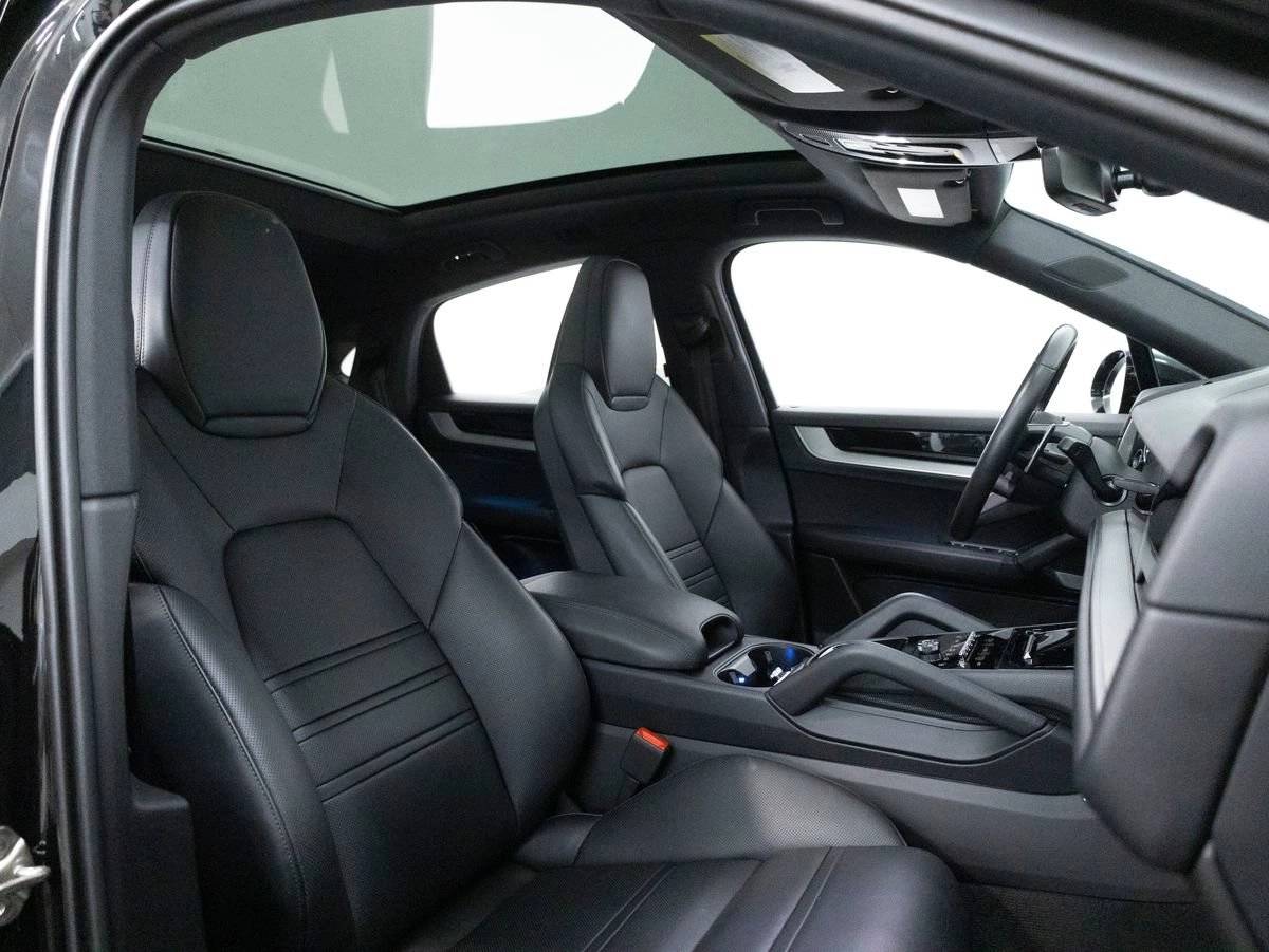 2025 Porsche Cayenne Cayenne S E-Hybrid Coupe