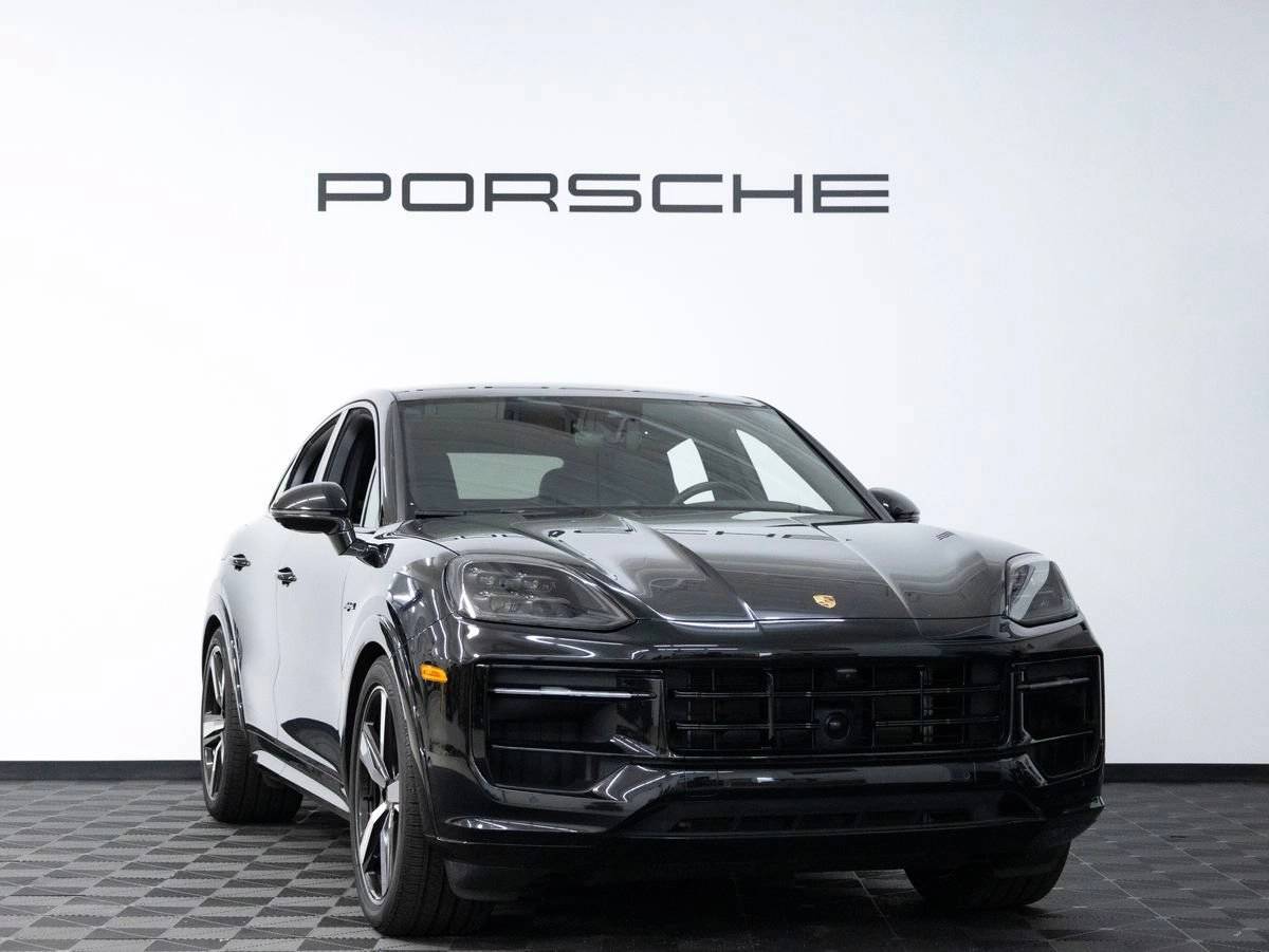 2025 Porsche Cayenne Cayenne S E-Hybrid Coupe