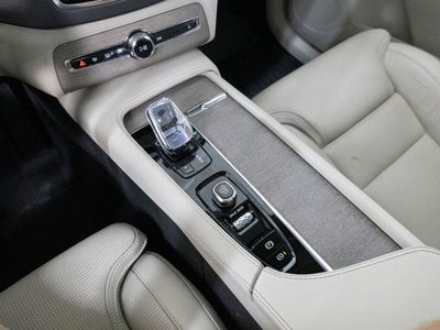 2021 Volvo XC90 T8 Inscription 6 Passenger