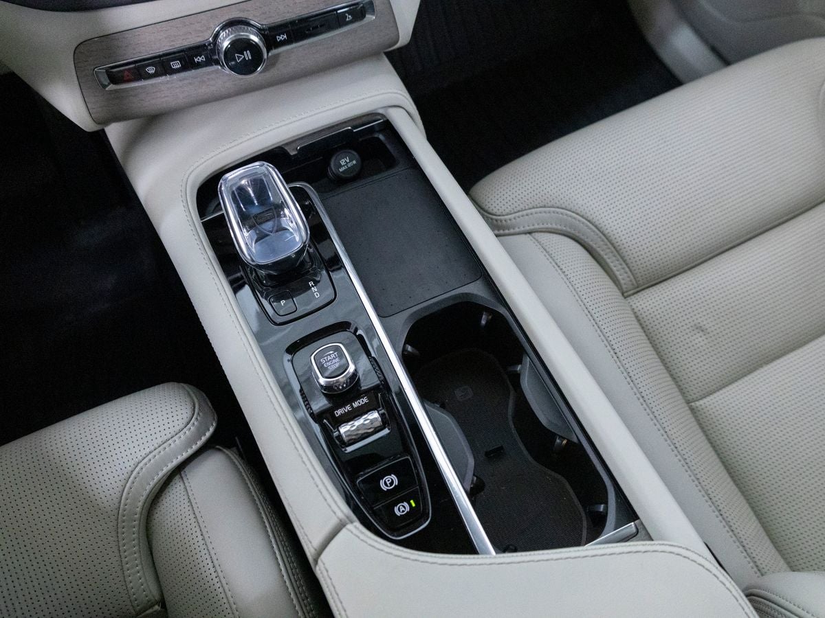 2021 Volvo XC90 T8 Inscription 6 Passenger