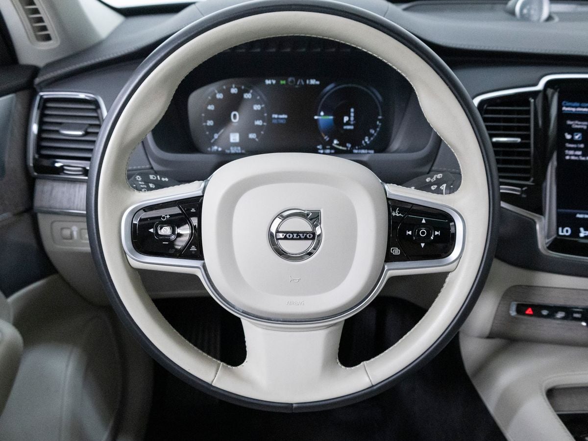 2021 Volvo XC90 T8 Inscription 6 Passenger