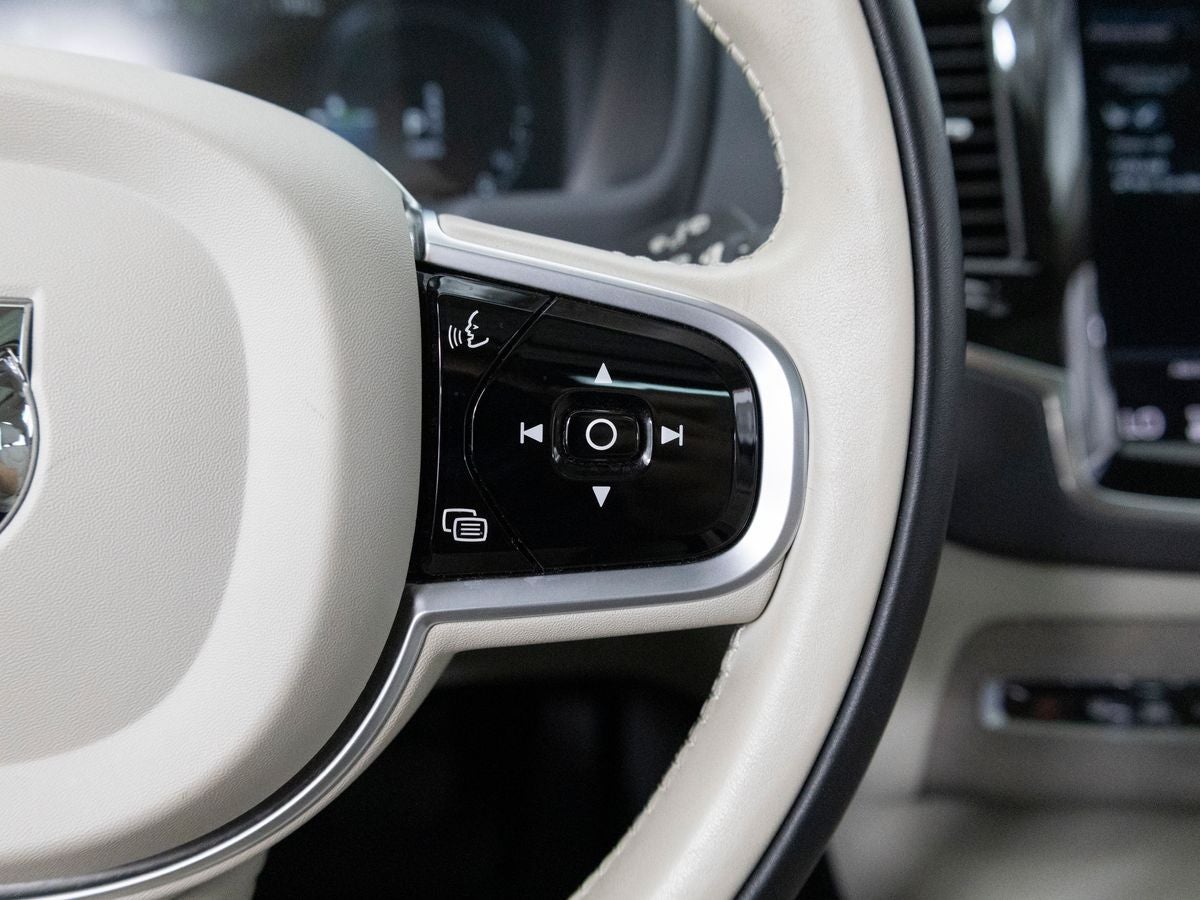 2021 Volvo XC90 T8 Inscription 6 Passenger
