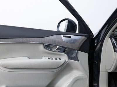 2021 Volvo XC90 T8 Inscription 6 Passenger