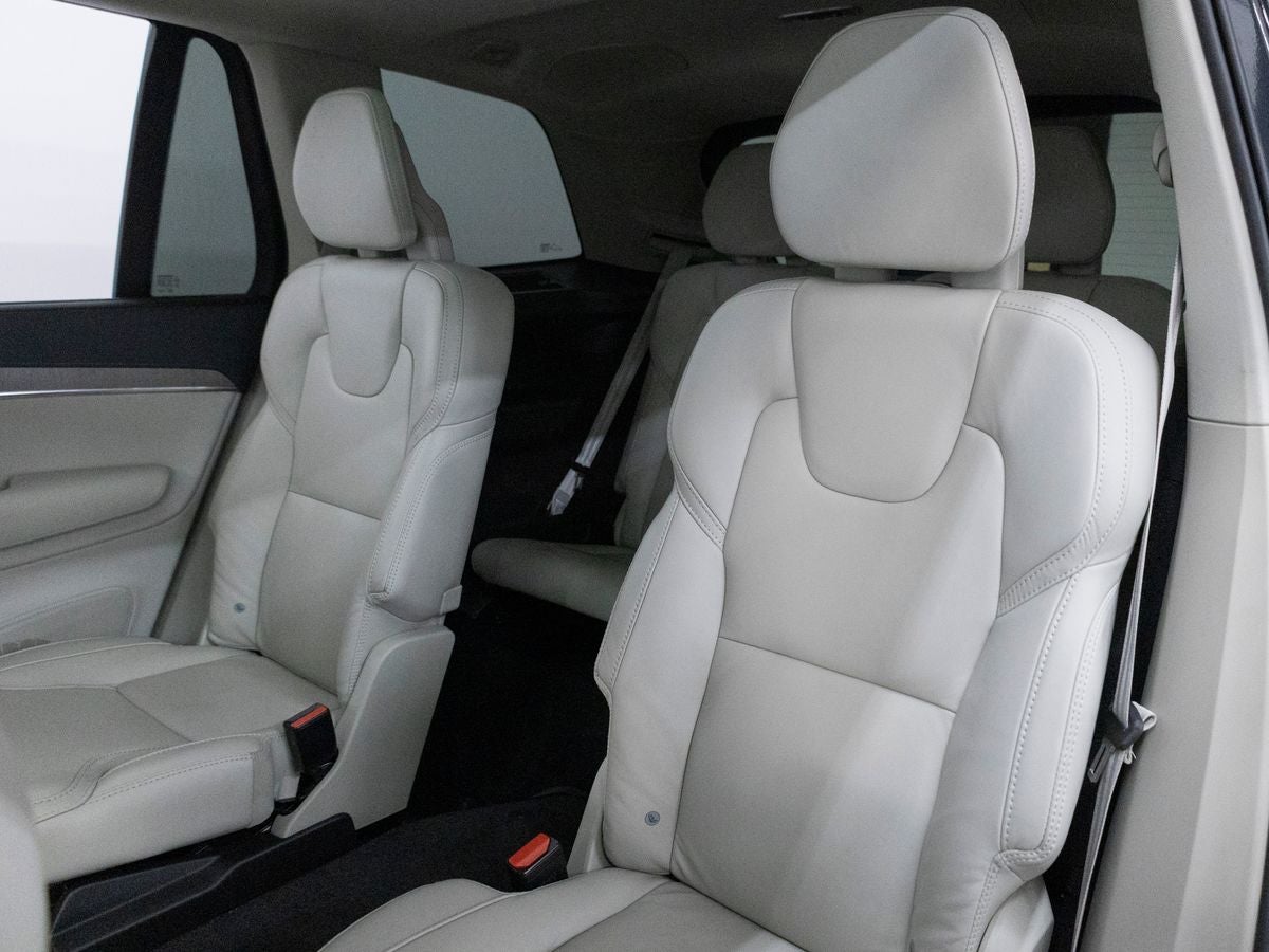 2021 Volvo XC90 T8 Inscription 6 Passenger
