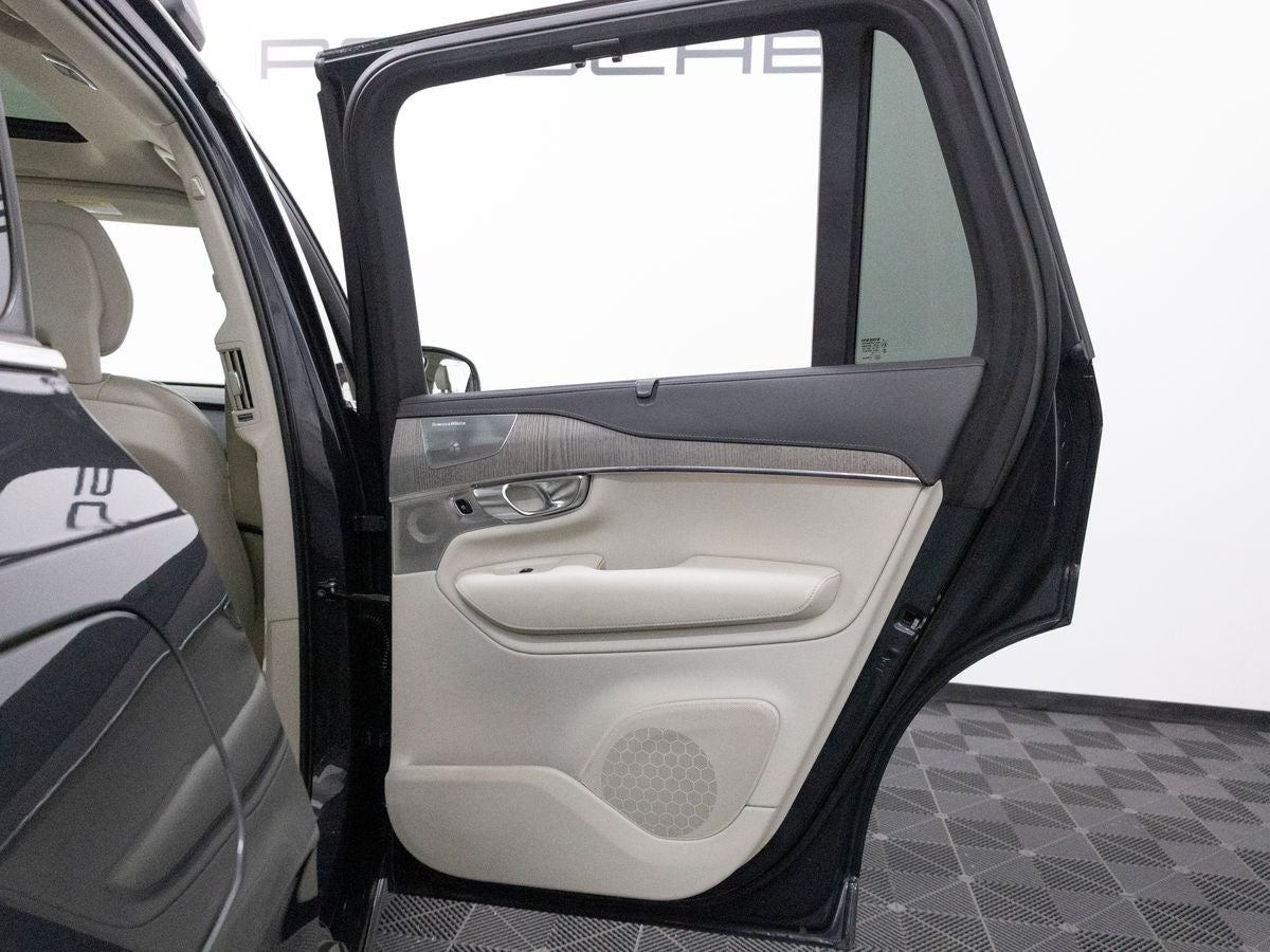 2021 Volvo XC90 T8 Inscription 6 Passenger