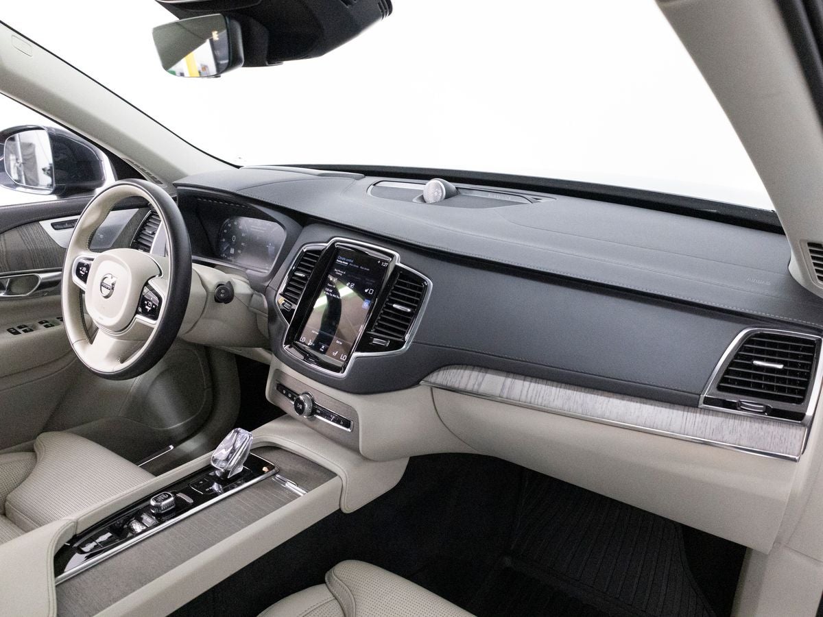 2021 Volvo XC90 T8 Inscription 6 Passenger