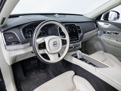 2021 Volvo XC90 T8 Inscription 6 Passenger