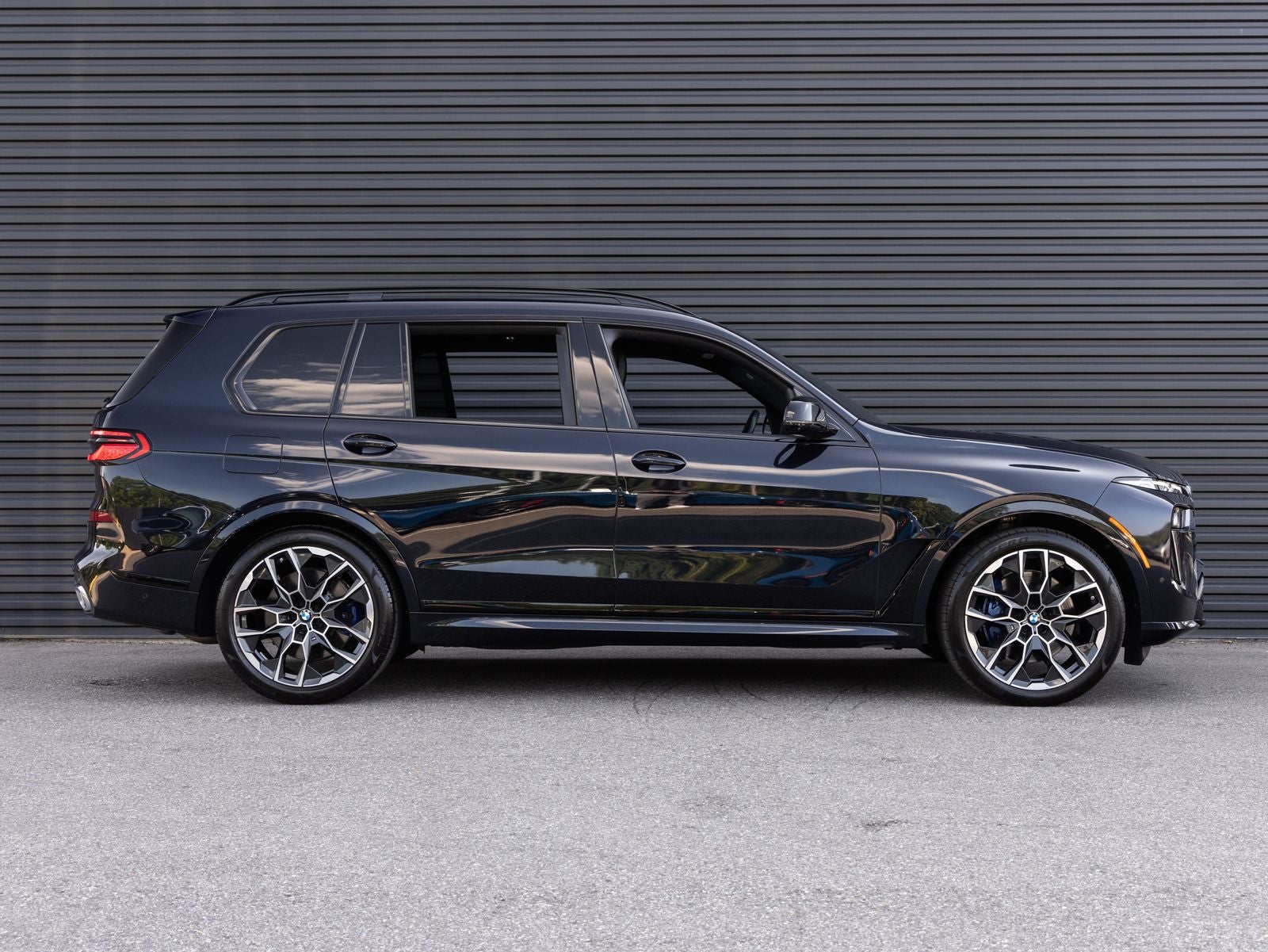 2024 BMW X7 M60i