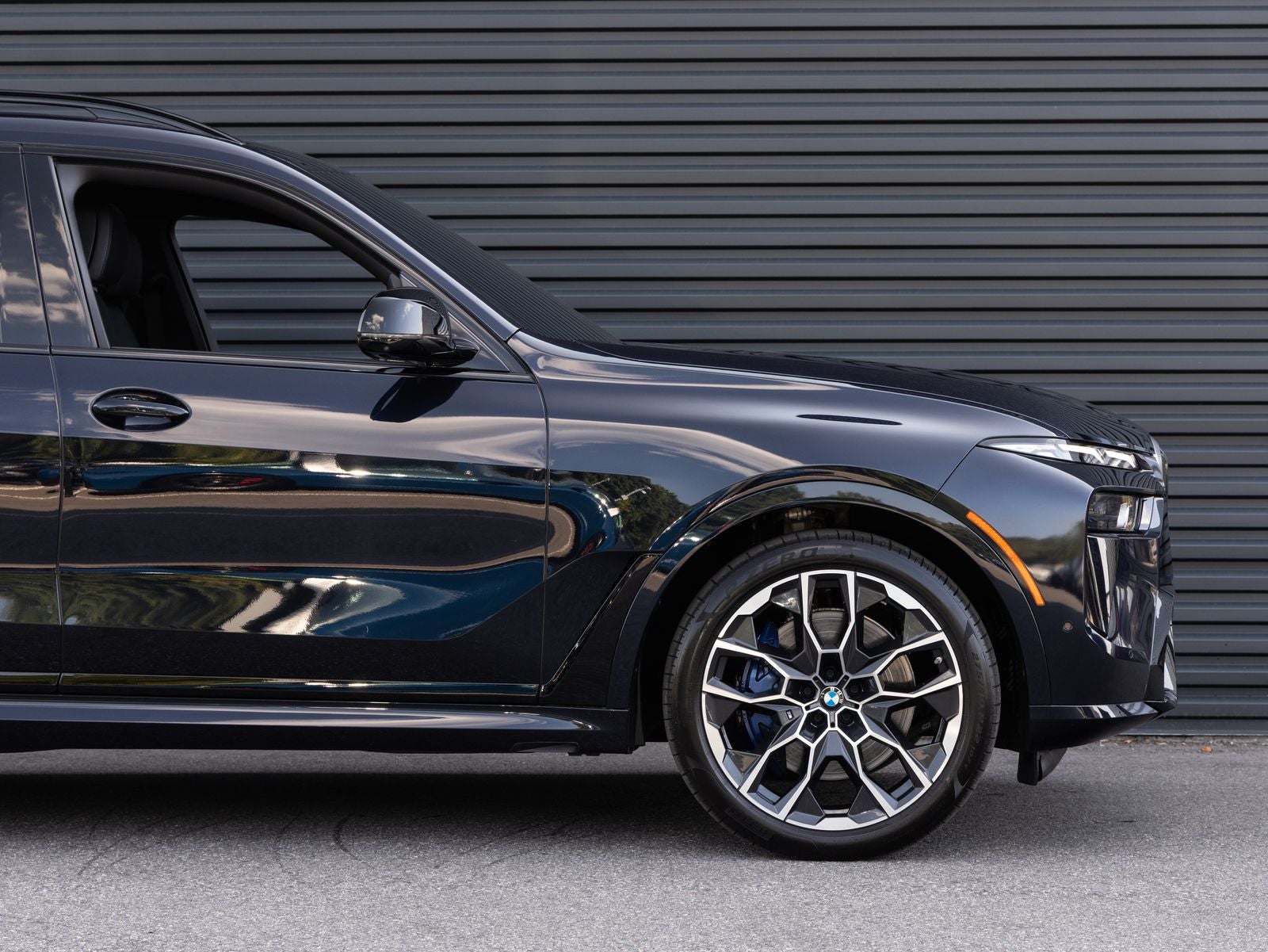 2024 BMW X7 M60i