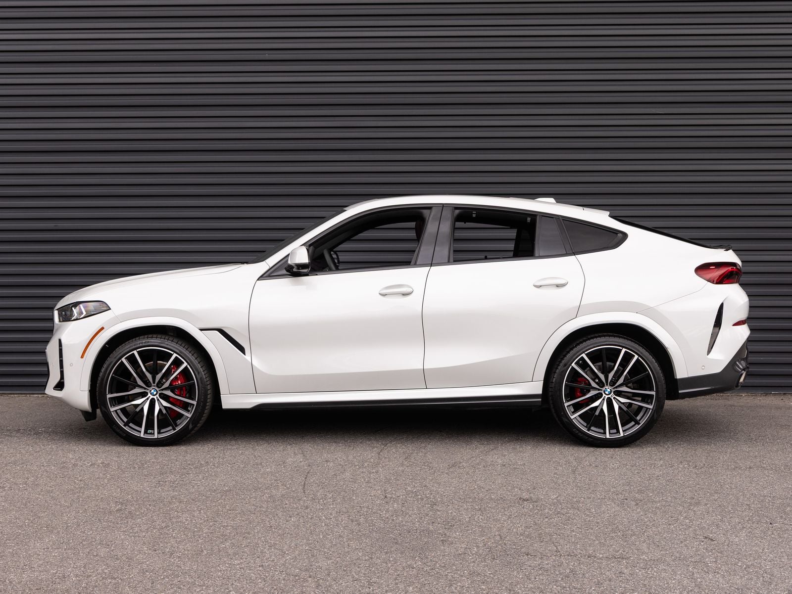 2024 BMW X6 xDrive40i