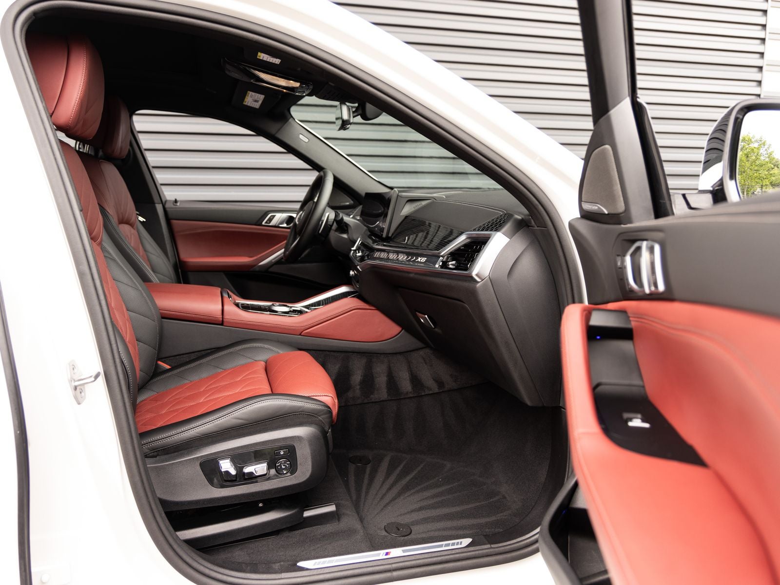 2024 BMW X6 xDrive40i