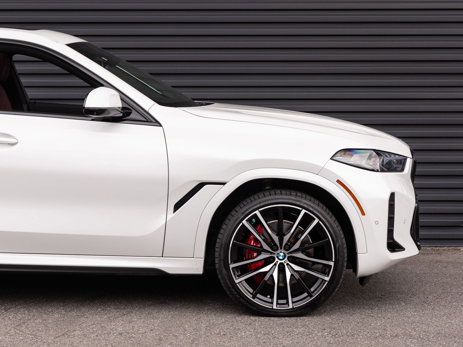 2024 BMW X6 xDrive40i