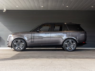 2026 Land Rover Range Rover SE