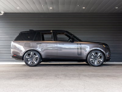 2026 Land Rover Range Rover SE