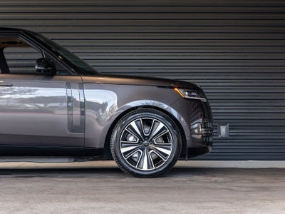 2026 Land Rover Range Rover SE