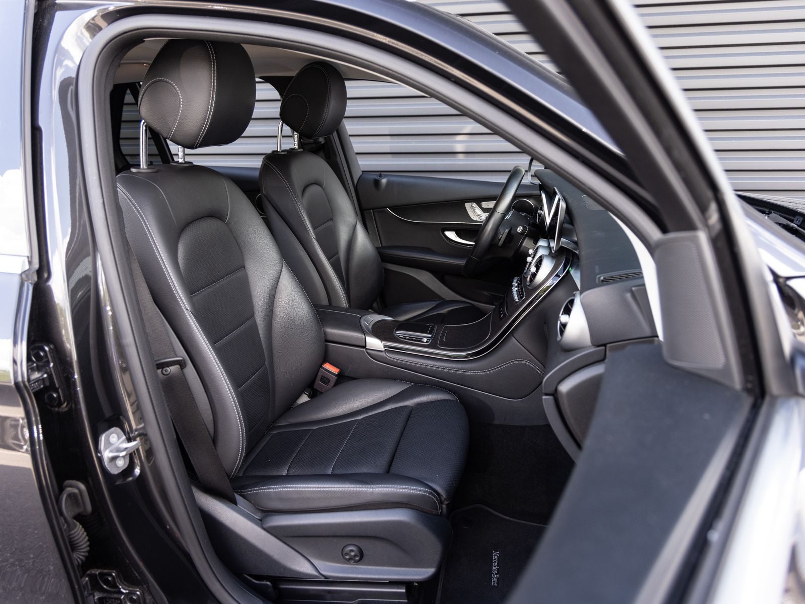 2021 Mercedes-Benz GLC 300 GLC 300