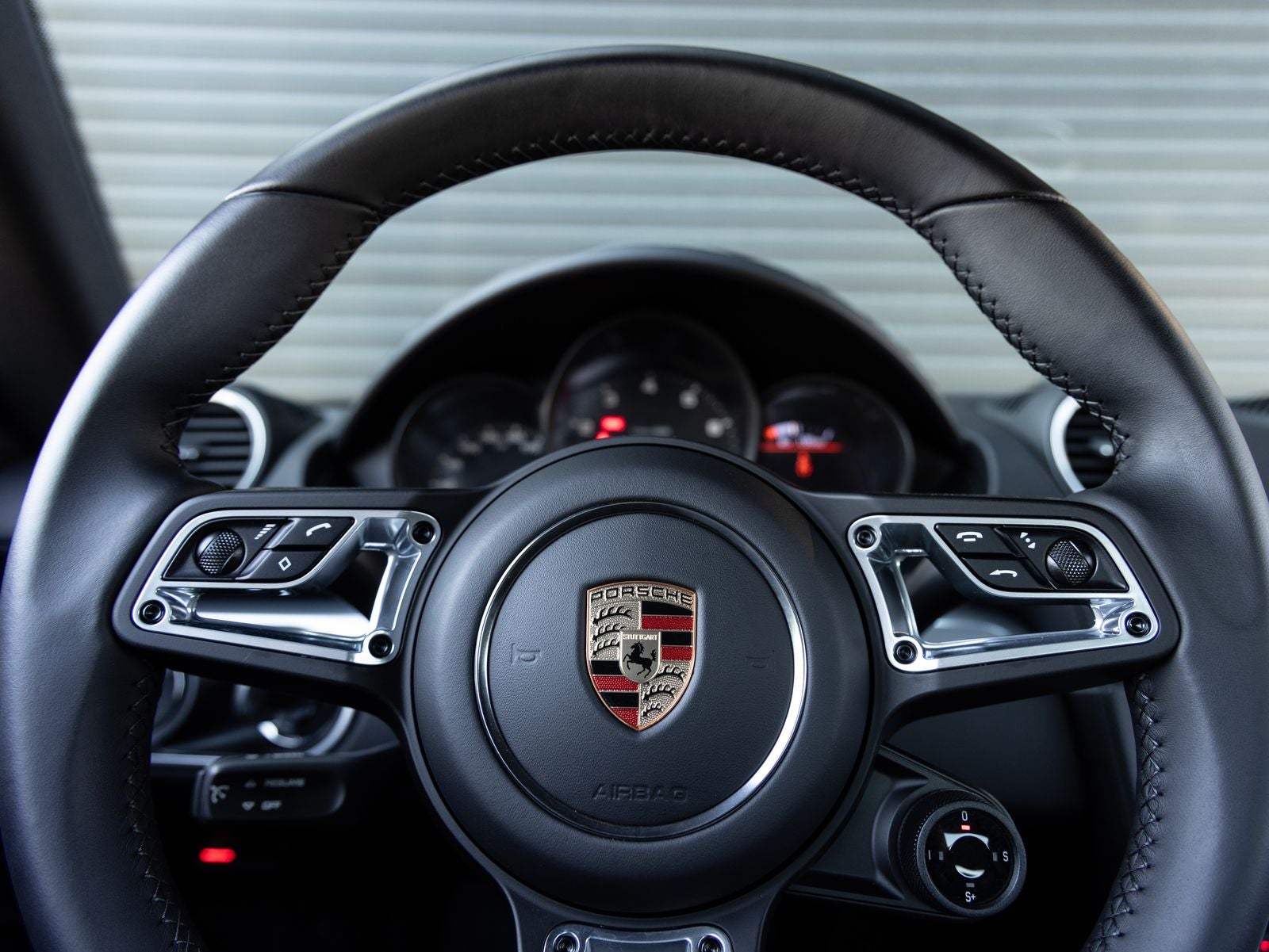 2025 Porsche 718 Cayman