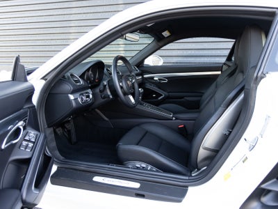 2025 Porsche 718 Cayman