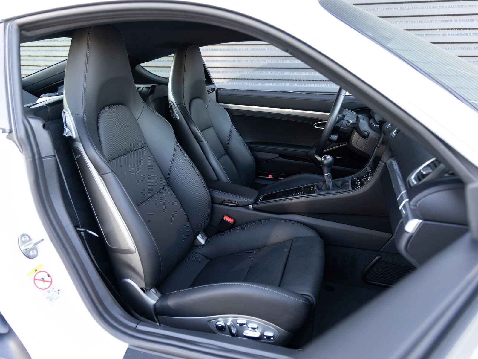 2025 Porsche 718 Cayman