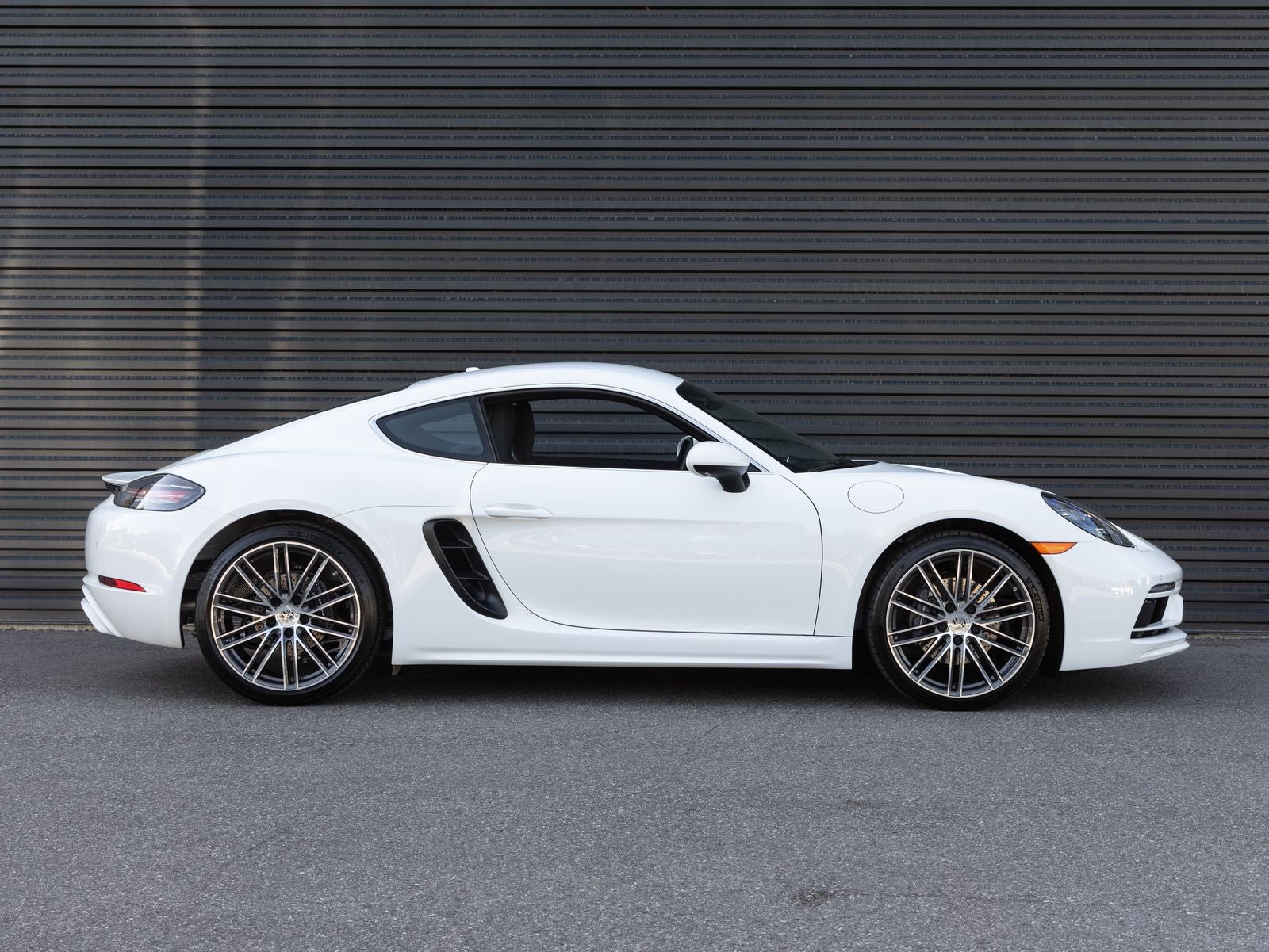 2025 Porsche 718 Cayman