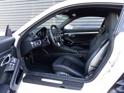 2025 Porsche 718 Cayman