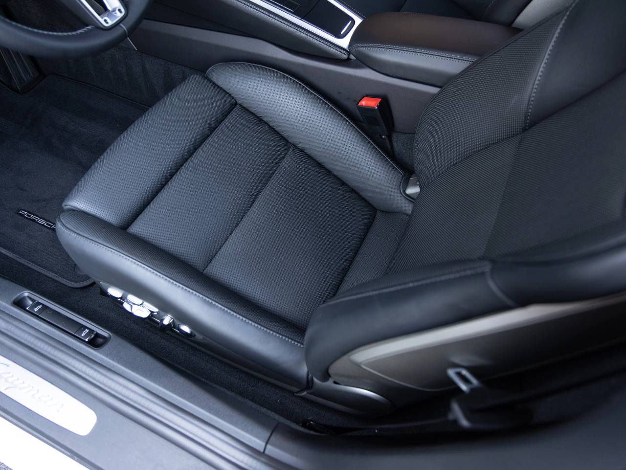 2025 Porsche 718 Cayman